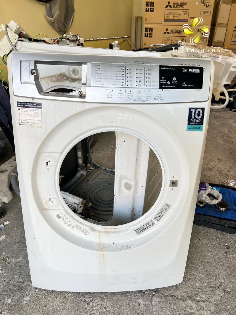 ถอดล้างเครื่องซักผ้าฝาหน้า Electrolux 14 มกราคม 2568 ภาพก่อนล้าง ลำดับที่ 5