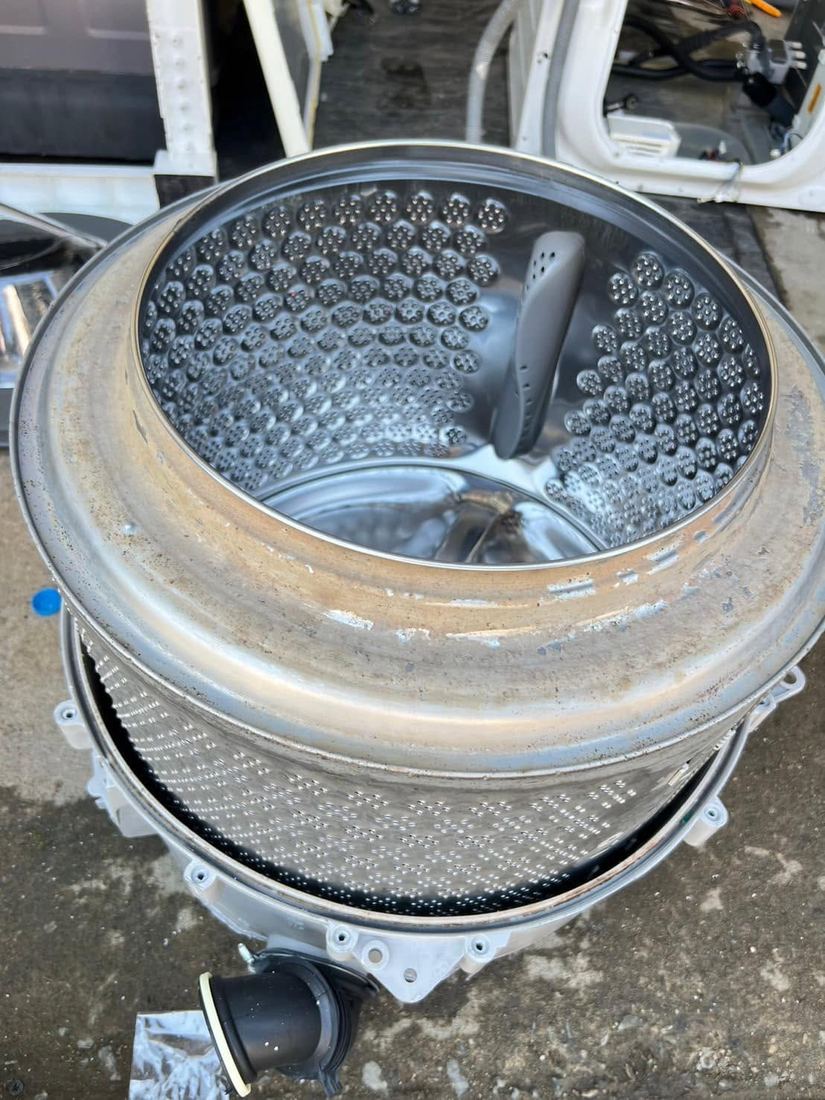 ถอดล้างเครื่องซักผ้าฝาหน้า Electrolux 2 กุมภาพันธ์ 2568 ภาพระหว่างล้าง ลำดับที่ 1